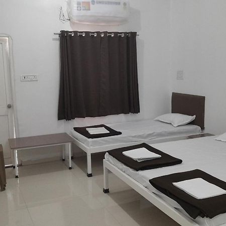 Hotel Gulati Suites Washim Экстерьер фото